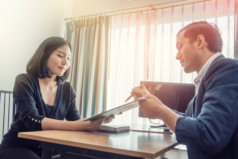 Signing palimony papers