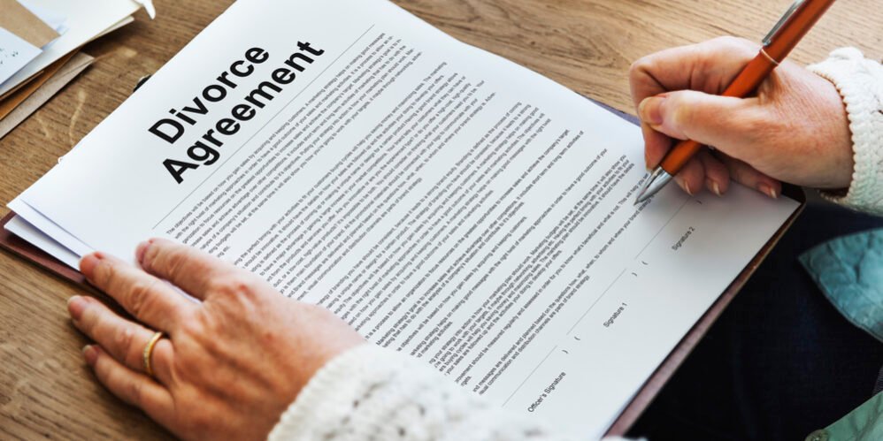 Divorce Agreement Decree Document Break up Concept