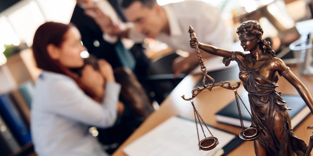 Divorce Mediation vs. Litigation- Understanding the Pros and Cons Divorce Mediation vs. Litigation: Understanding the Pros and Cons